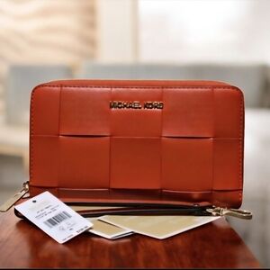 Michael Kors-NWT (R-$298) Jet Set Large  Smartphone Case Wrislet-Clay Red